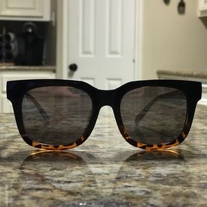 QUAY Sunglasses - Libre