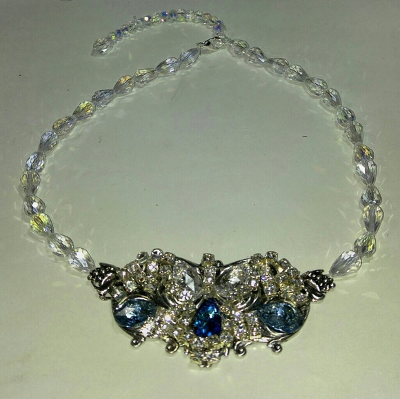 #0131 Romantic Crystal Necklace - Picture 5 of 5