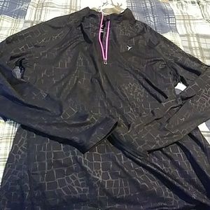2x old navy active top