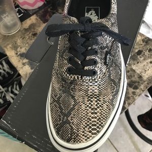 Snake skin vans women's size 8.5
