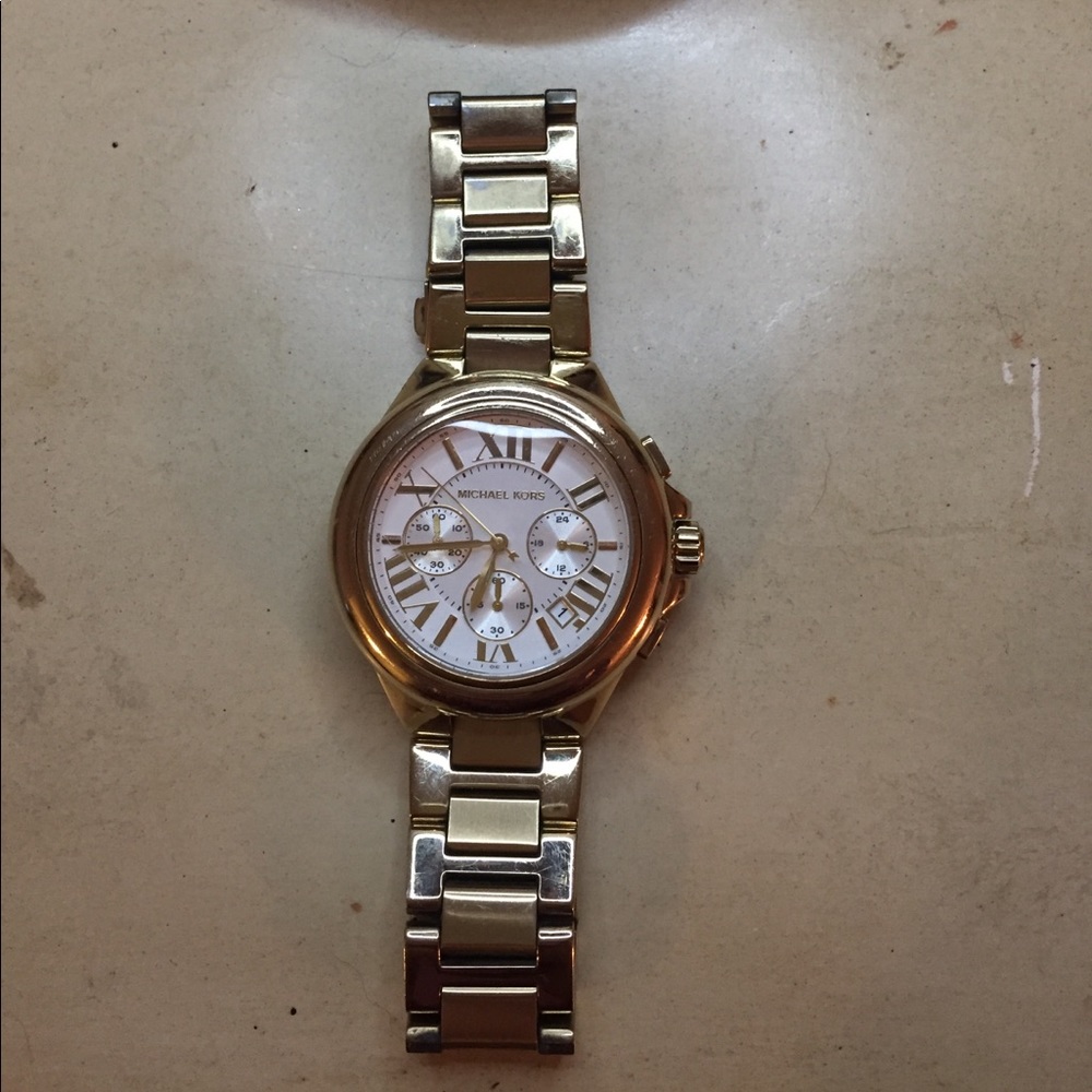 Classic Michael Kors Gold Watch