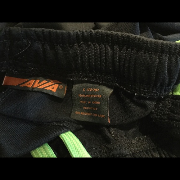 Youth athletic pants size 14/16 lot - Picture 2 of 3