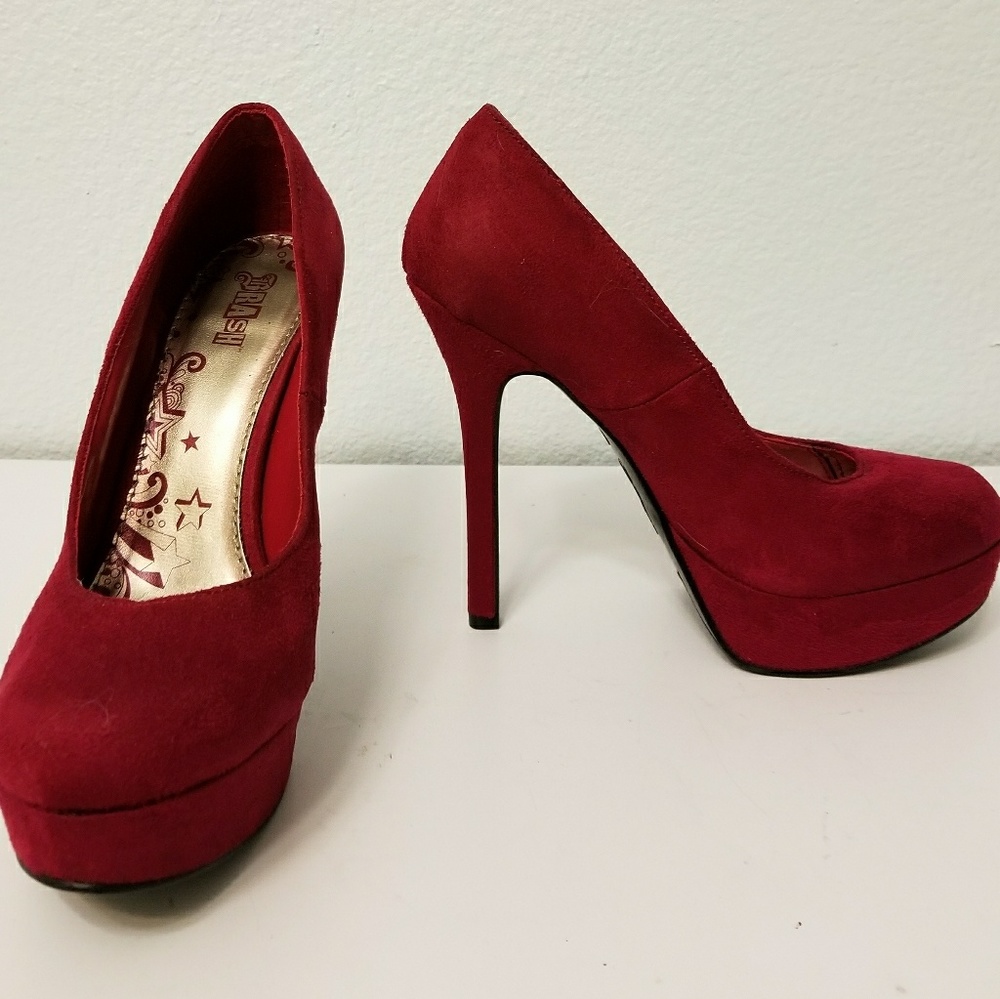 TRASH red high heel shoes