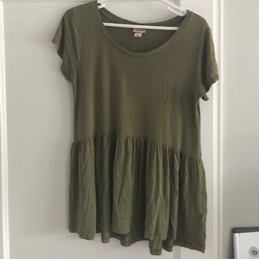Green peplum top shirt