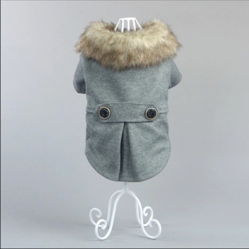 Grey coat with faux fur Brown collar