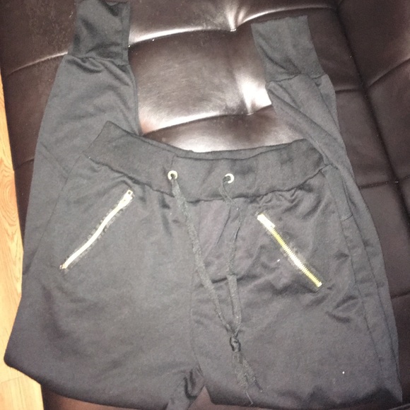 Joggers - Picture 2 of 3