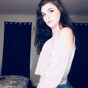 Meet your Posher, Savannah