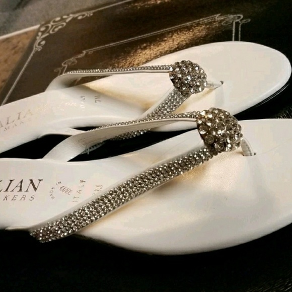 Blingy Italian Shoemaker flip flops - Picture 2 of 3