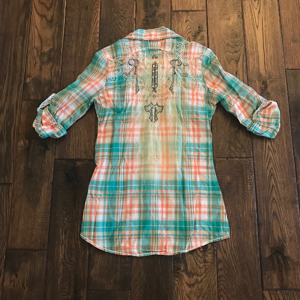 *BUCKLE* Roar Coral Teal Plaid Button Up Top Small
