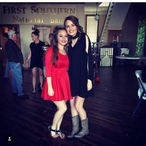 Meet your Posher, Elizabeth