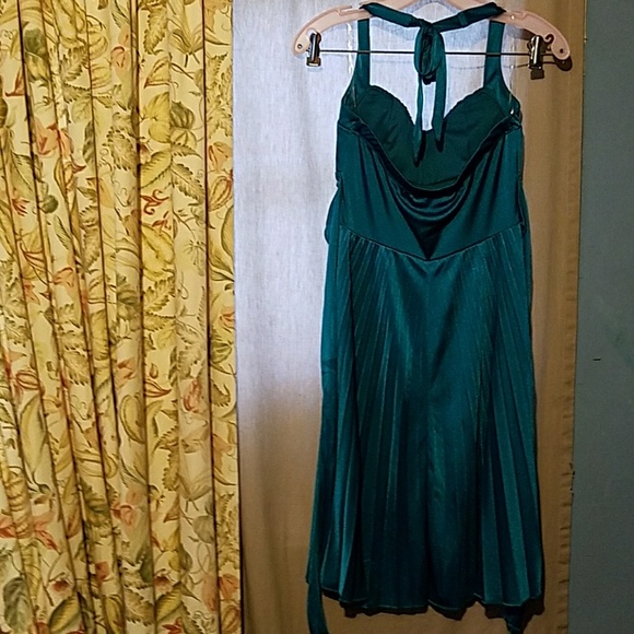 SPEECHLESS DRESS - Picture 4 of 4