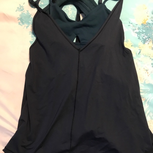 Lululemon • Cute Flowy tank - Picture 2 of 6