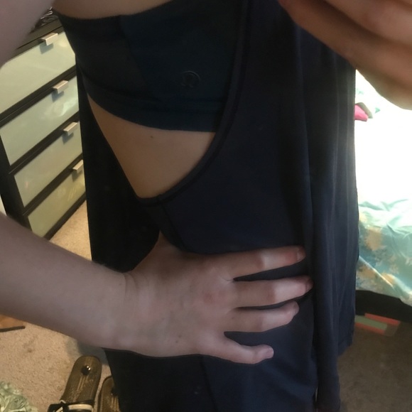 Lululemon • Cute Flowy tank - Picture 6 of 6