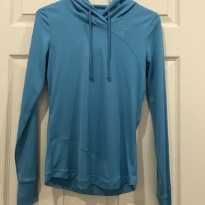 Under Armour women’s heat gear running hoodie