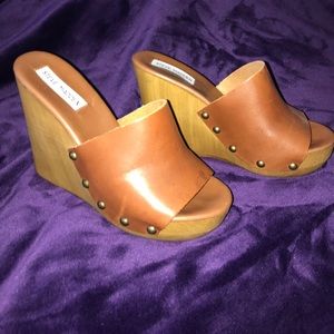 Steve Madden wedges in COGNAC