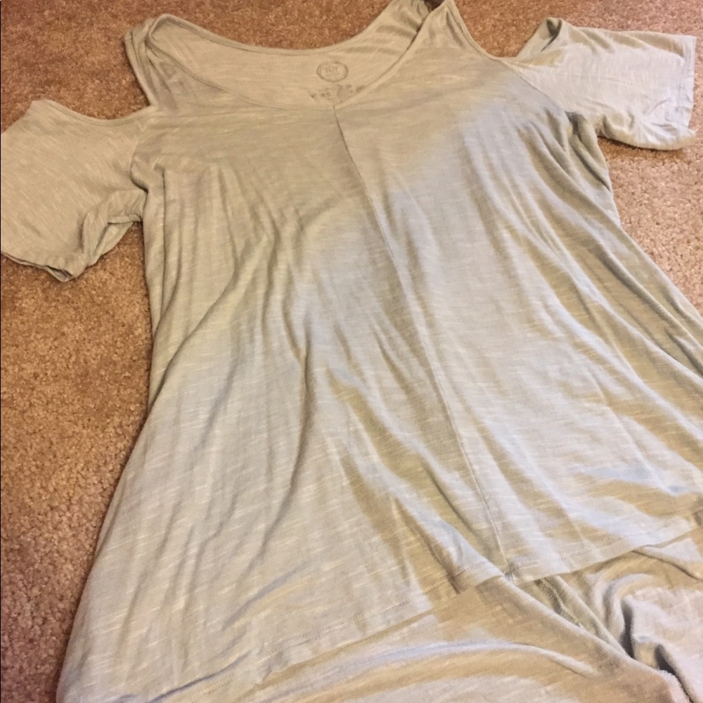 Maurice’s 24/7 cold shoulder top