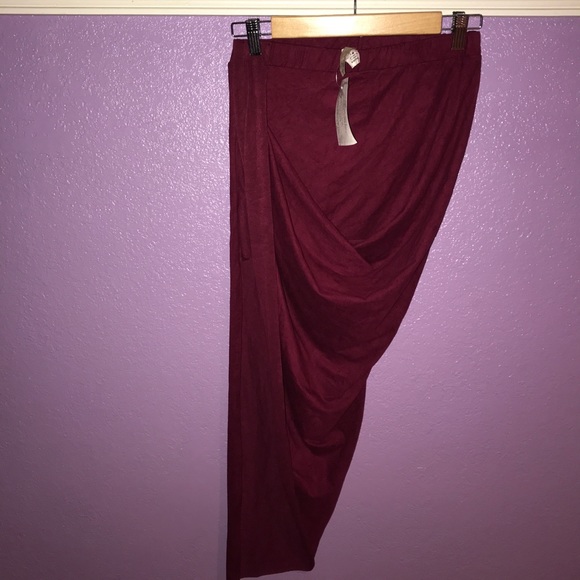 cyUSA Dresses & Skirts - Burgundy Skirt never worn