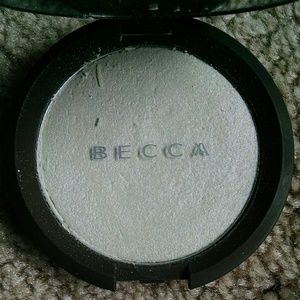 Becca Shimmering Skin Perfector Pearl Still Avail