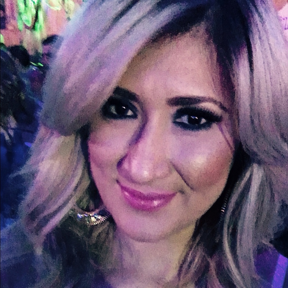 Meet your Posher, Ana