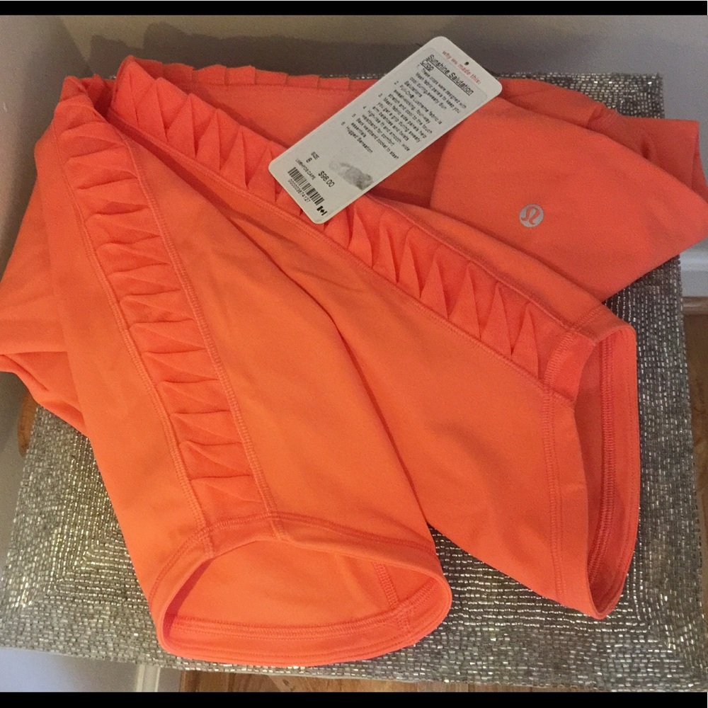 Lululemon cropped leggings NWT