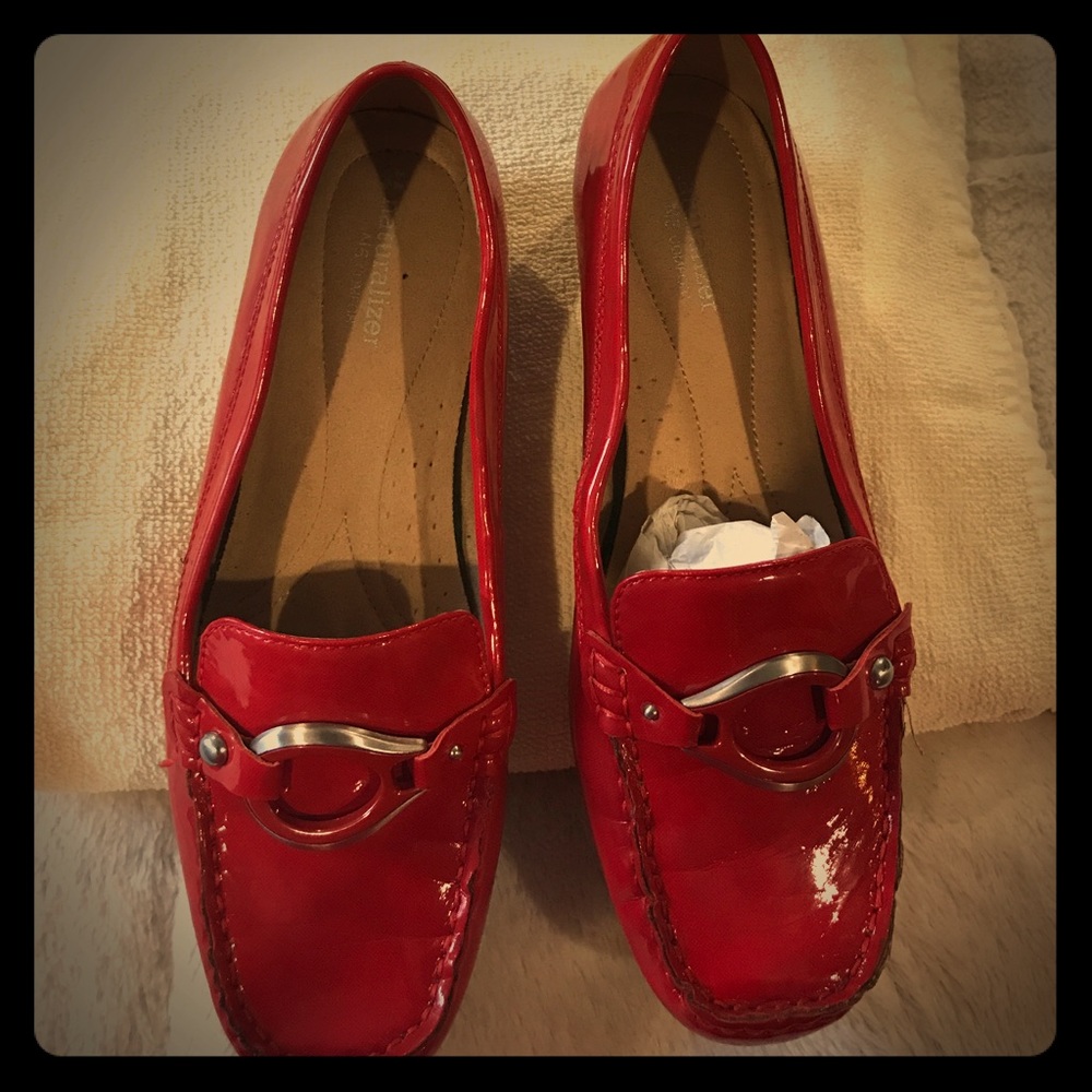 Naturalizer flat loafers