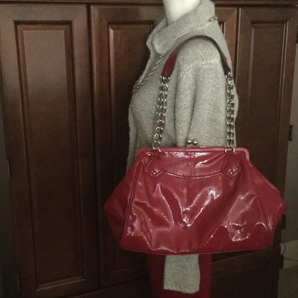 Sienna Richie red patent hobo