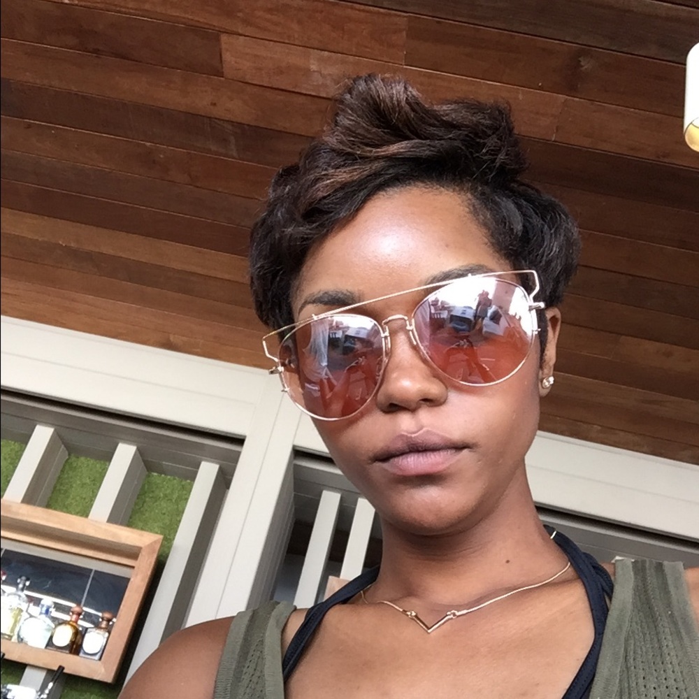 Meet your Posher, Gina