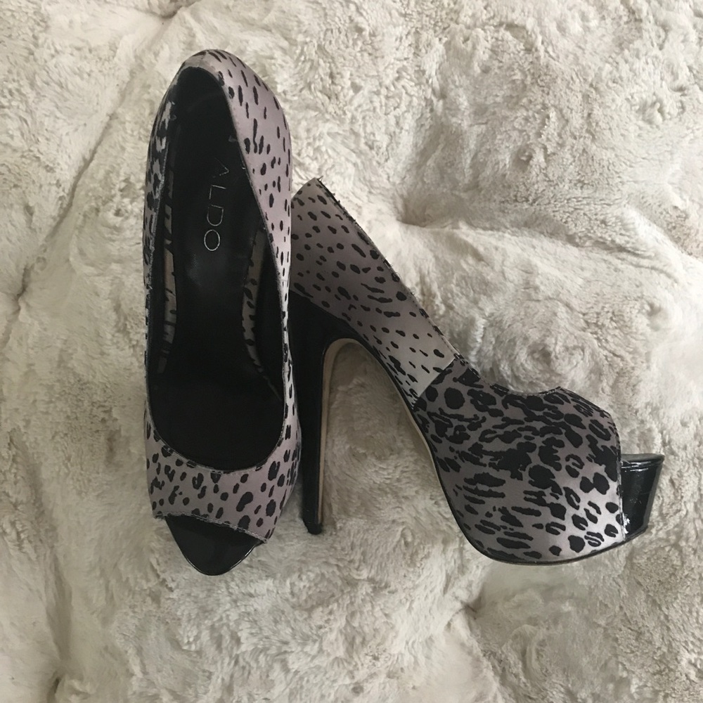 Aldo peep toe heels