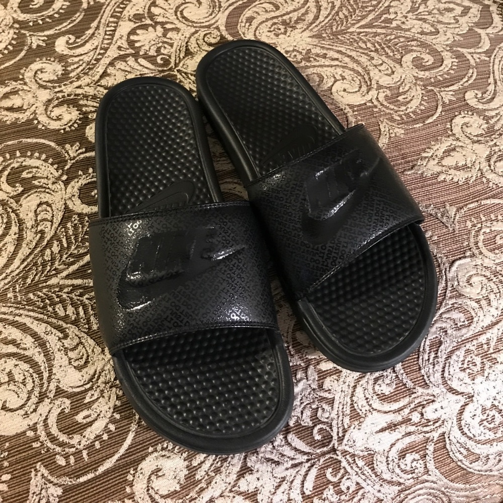 Nike slip ons