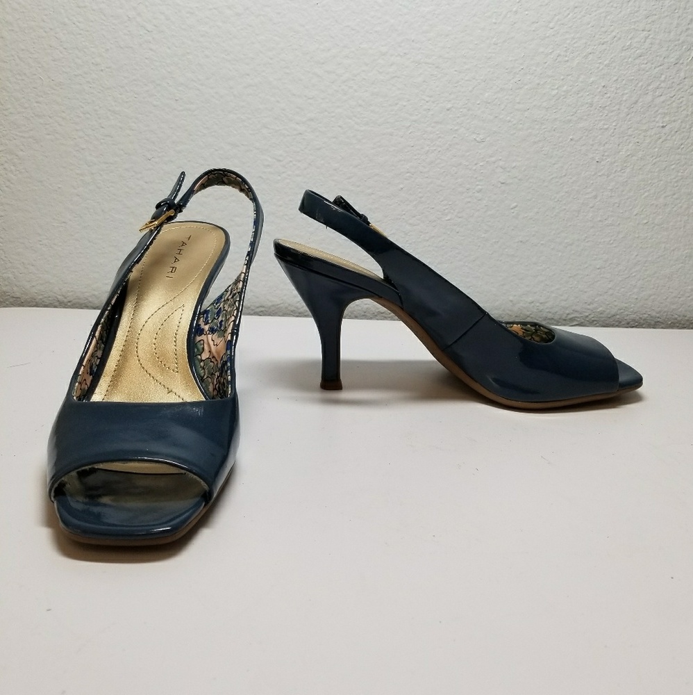 TAHARI patent leather open toe slingback