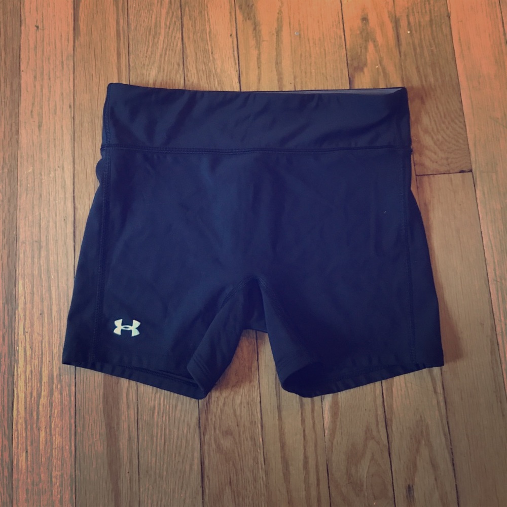 NWOT✨ under armour heatgear shorts✨