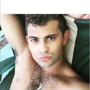 Meet your Posher, Jonathan