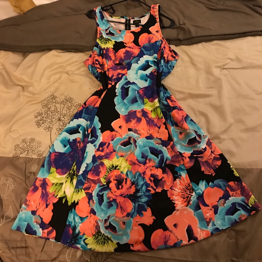 Women’s Dresses