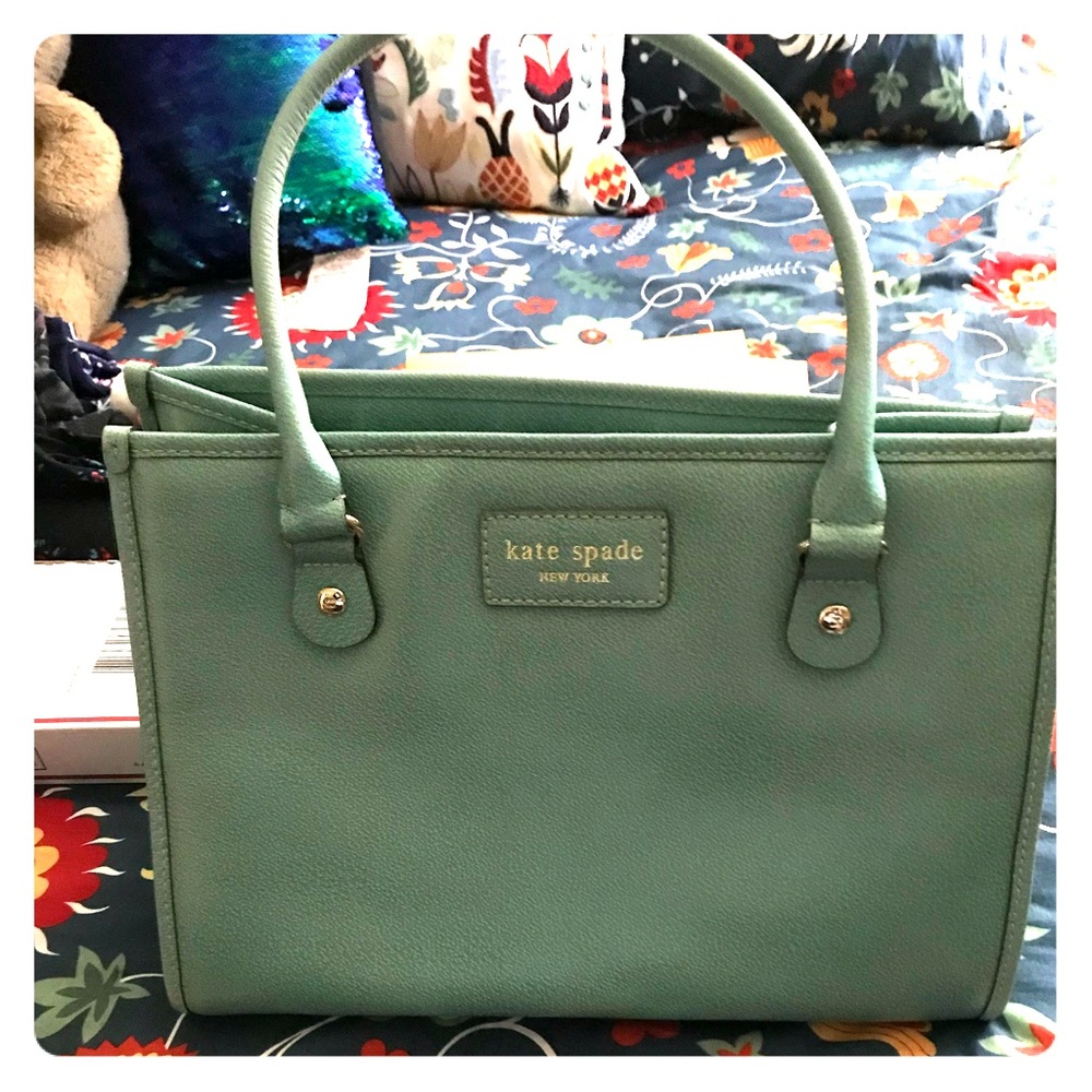 Vintage Kate Spade ♠️ Box leather bag in sea foam
