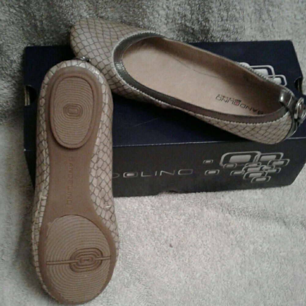 Bandolino slip ons