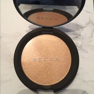 Becca prosecco pop highlighter