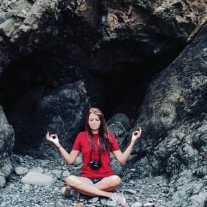 Meet your Posher, Caitlyn