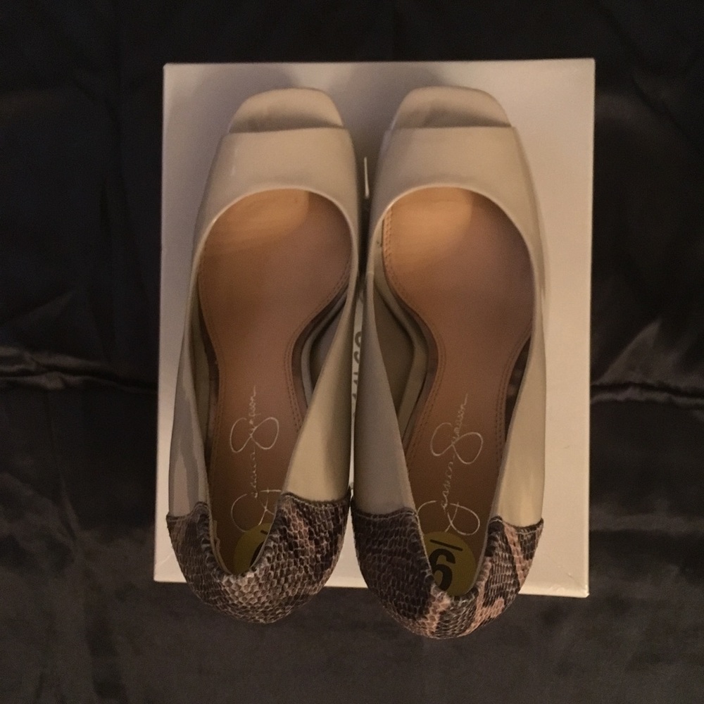 Size 9 Jessica Simpson High Heels!