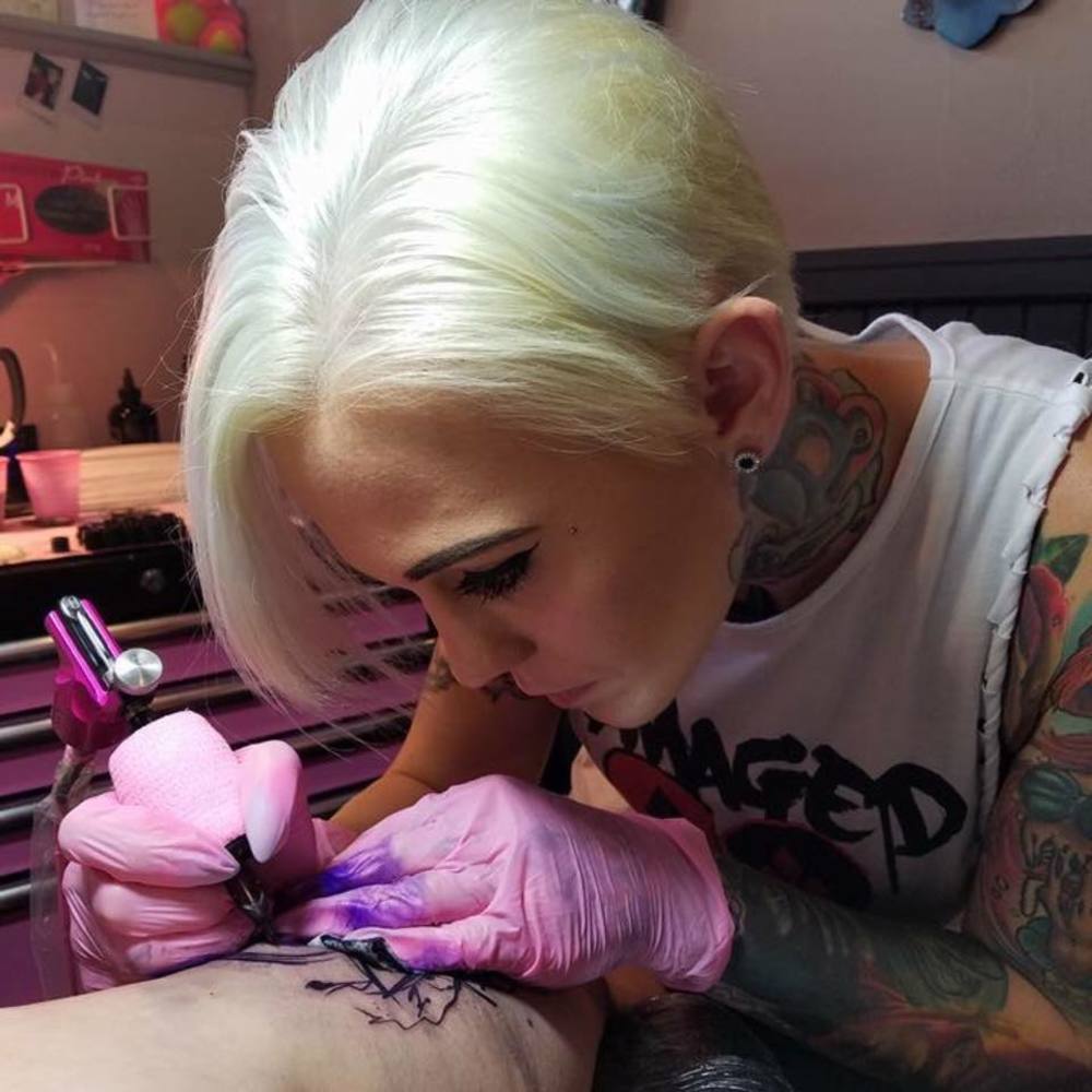 Meet your Posher, Courtney