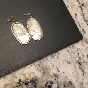 Kendra Scott: Danielle Gold Earrings