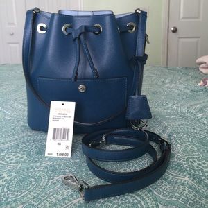 Authentic Michael Kors Greenwich Medium Bucket Bag