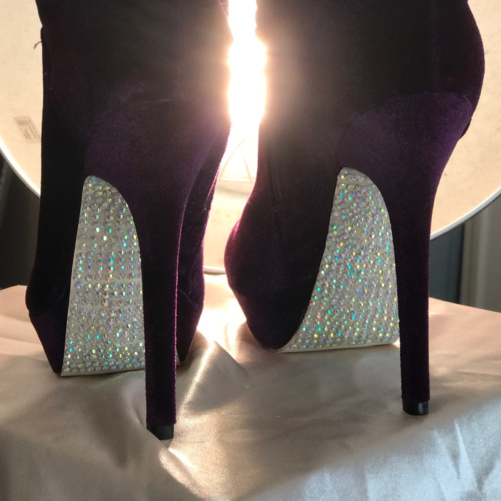 Plum Cutout Platform Knee High Boots Sz 9