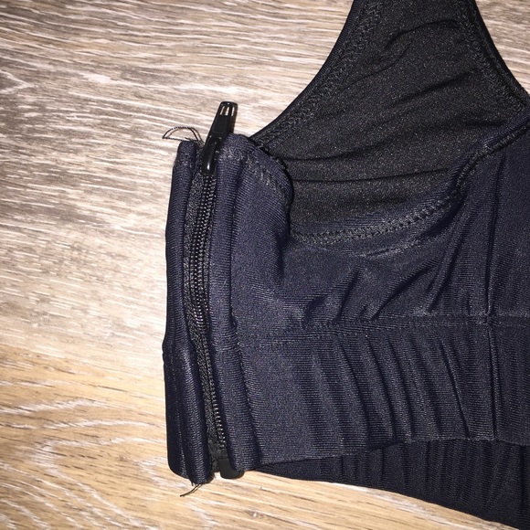 Set of 2 Designer Bodyrock Racerback Sports Bras - Picture 5 of 7