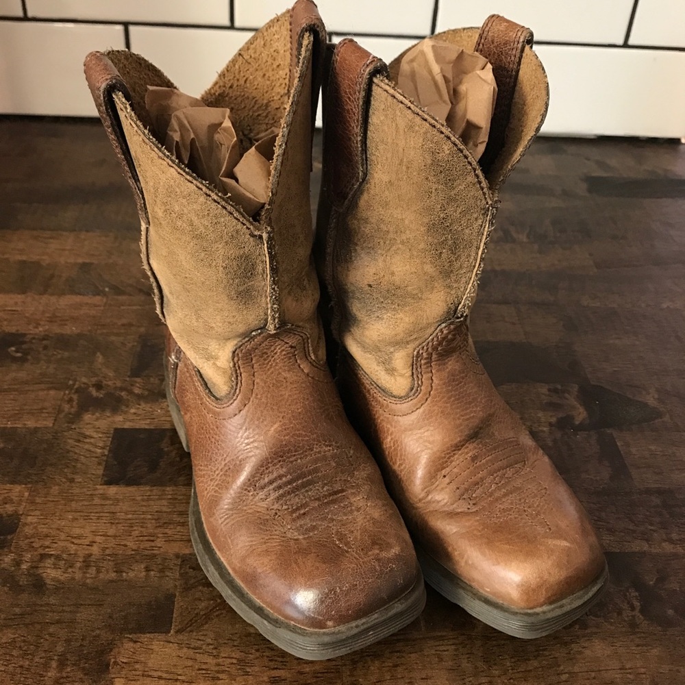 Arita boots