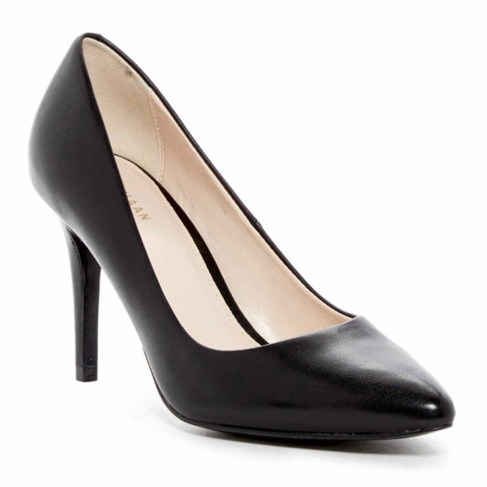 Cole Hann Black pumps