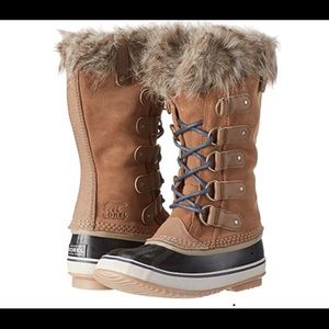Sorel Joan of arctic boots