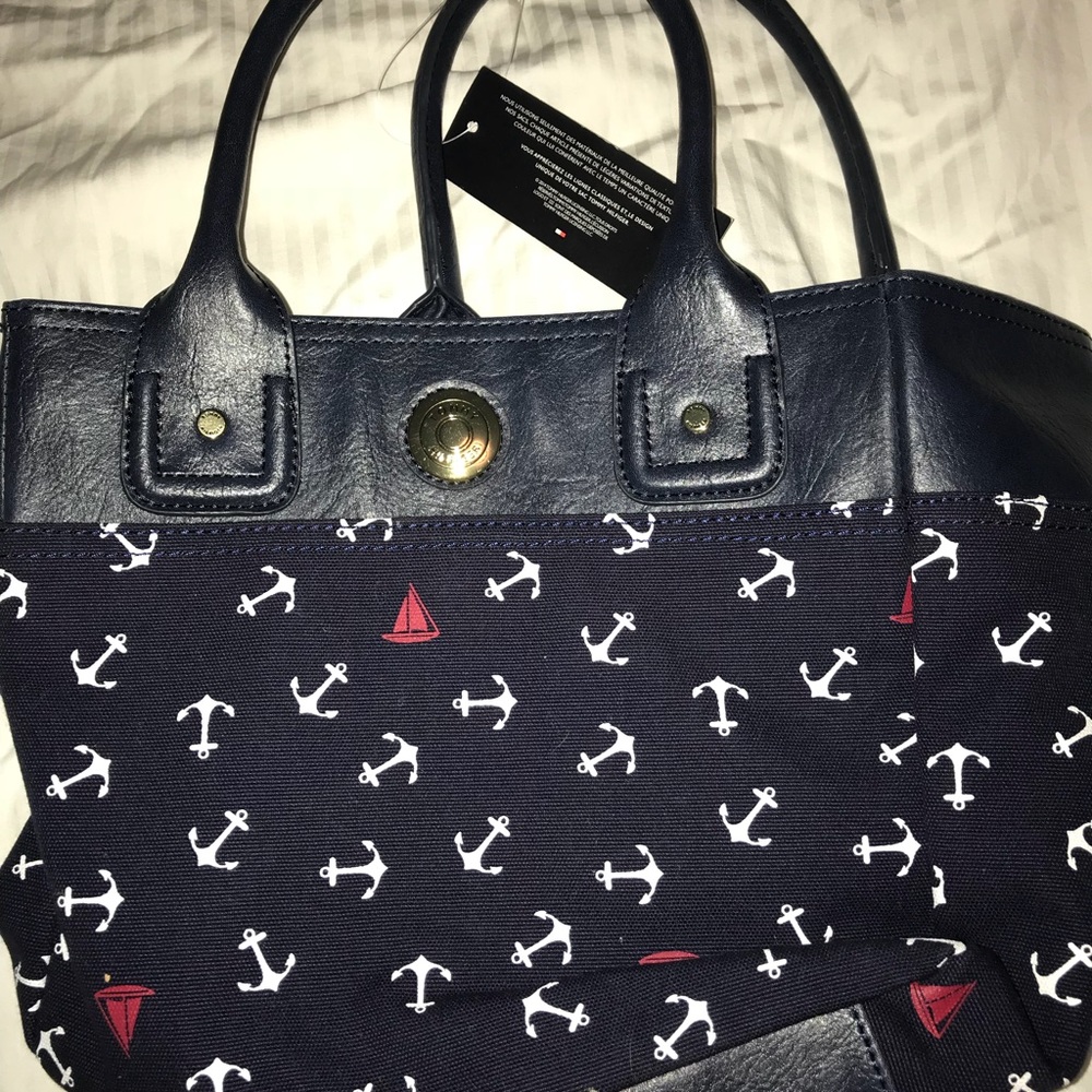 Tommy Hilfiger bag