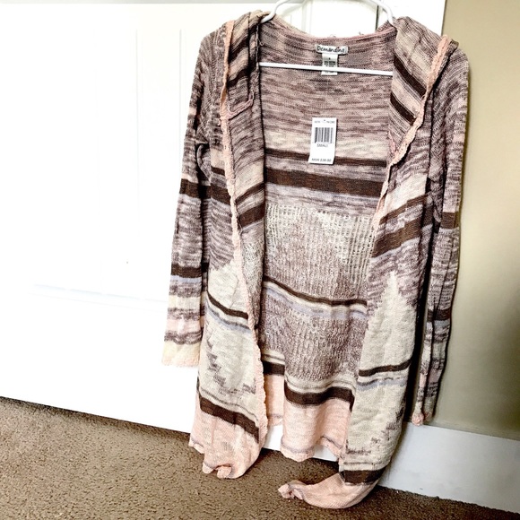 Sweaters - NWT Neutral Colored Print Boho Knit Cardigan