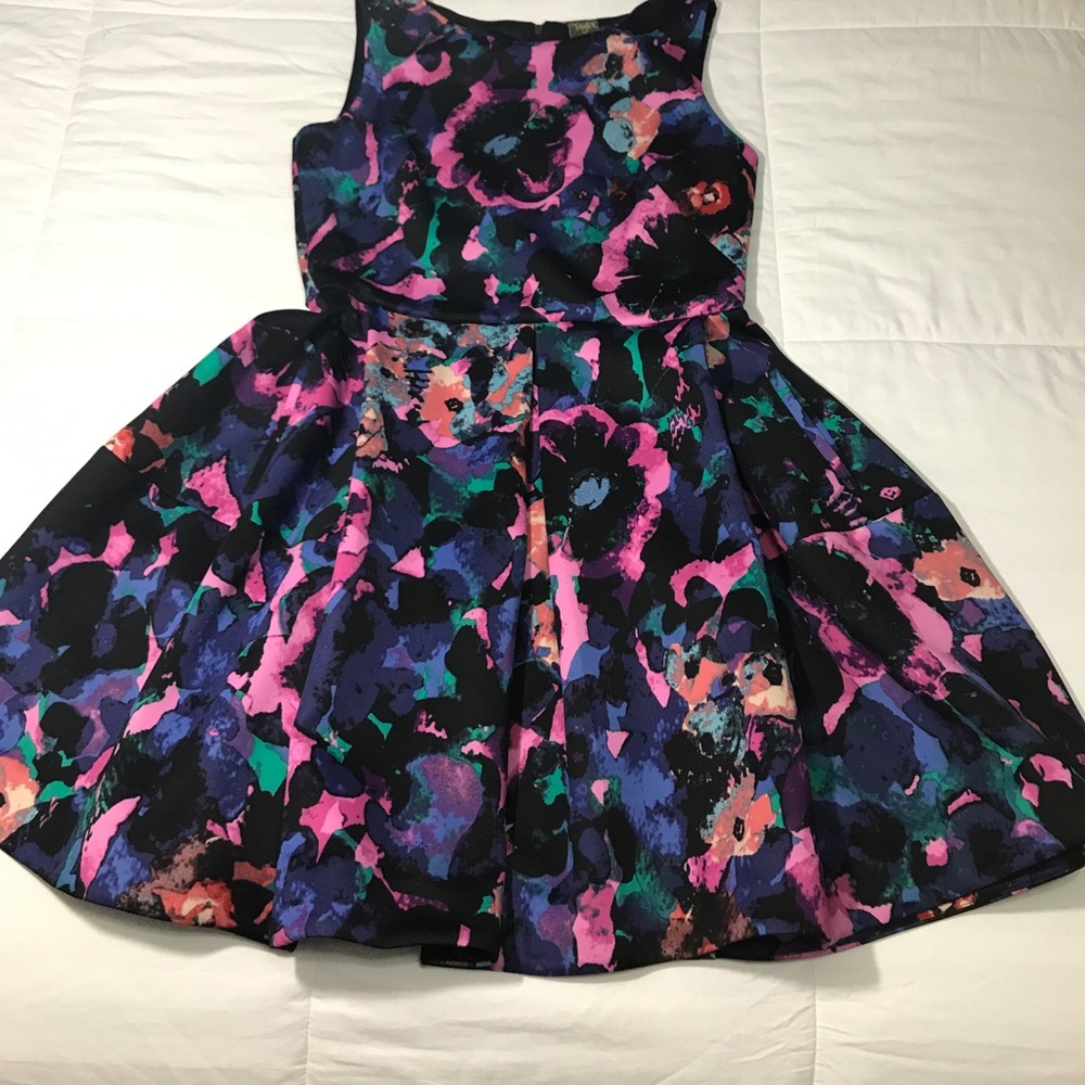 Dress with pockets!