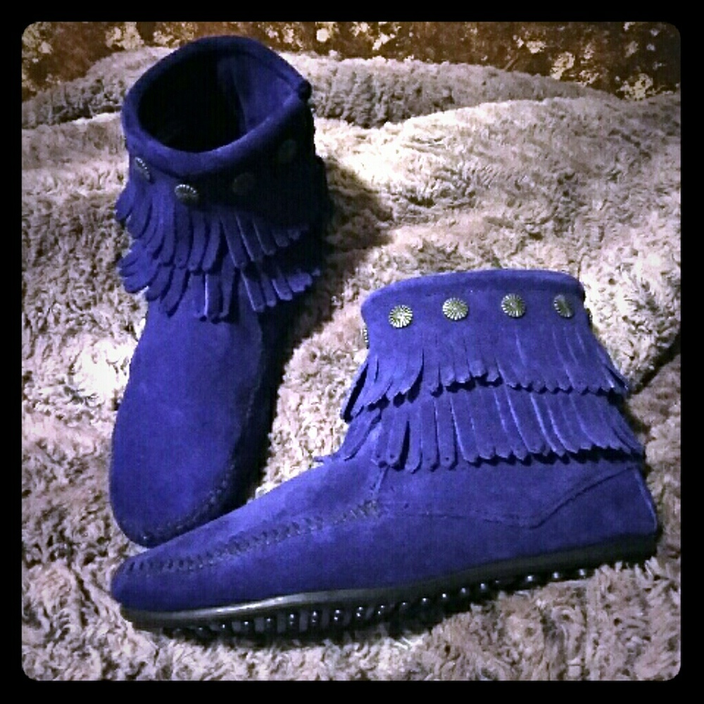 Minnetonka Blue Violet Suede Moccasins